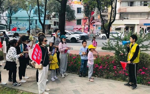 快閃導(dǎo)游服務(wù) 解鎖錦江區(qū)福字街的隱藏魅力